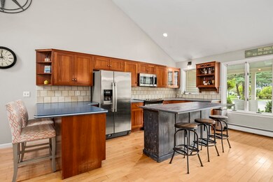 1 Curzondale Ct, Newburyport, MA 01950 - photo 5