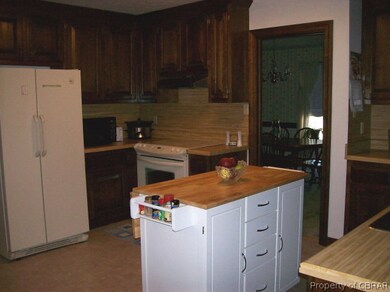 1260 Riverview Dr, West Point, VA 23181 - photo 6