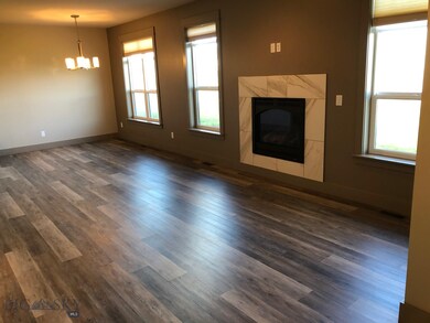 Living/Dining Area - Gas Fireplace