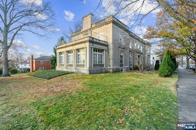 229-235 Ballantine Pkwy, Newark, NJ 07104 - photo 2