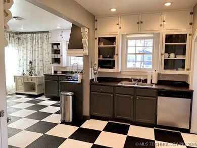 1124 W Elm St, Durant, OK 74701 - photo 7