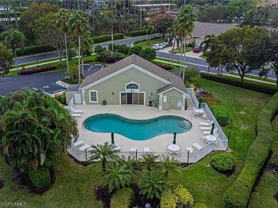 5595 Greenwood Cir unit 92, Naples, FL 34112 - photo 4