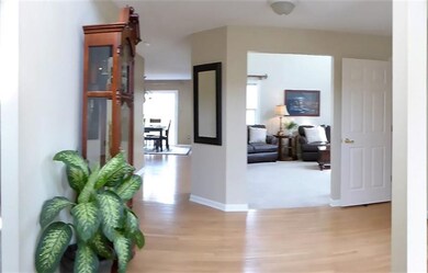 16x7' 2 Story Entry/Foyer