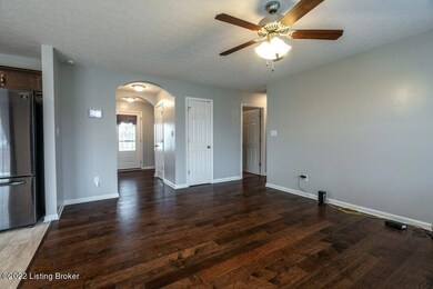 140 Gentry Crossings Ct, Mount Washington, KY 40047 - photo 3