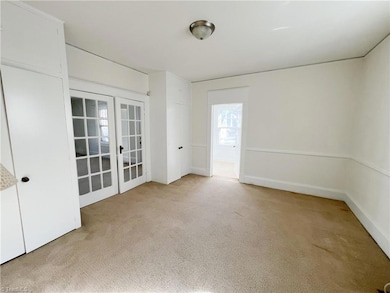 1104 Gregory St, Greensboro, NC 27403 - photo 5