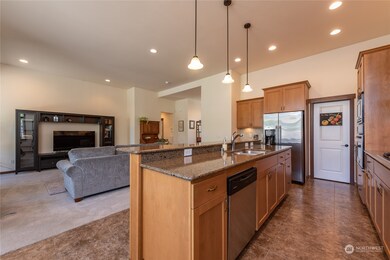 6813 Boulders Way W, University Place, WA 98466 - photo 7