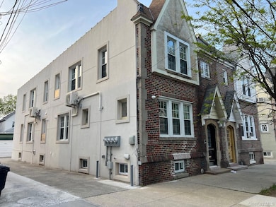 89-21 69th Rd unit 2R, Flushing, NY 11375 - photo 6