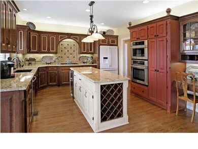 Built-in oven and microwave, pantry and desk