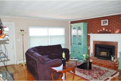 8 Mckenney Cir, Andover, MA 01810 - photo 4