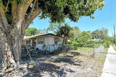 1504 Cocoanut Ave, Sarasota, FL 34236 - photo 3