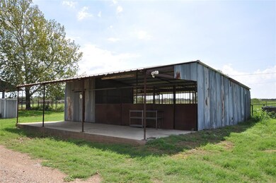 1017 County Road 4699, Boyd, TX 76023 - photo 7