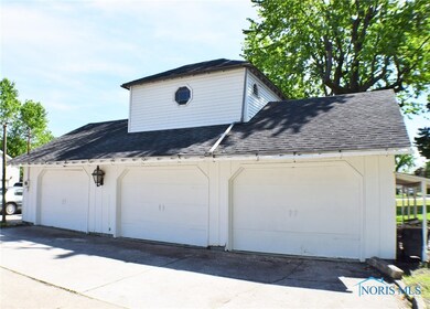 606 W Main St, Woodville, OH 43469 - photo 3