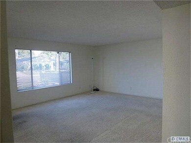 Spacious living room