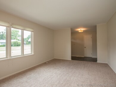 3919 E 60th St, Tulsa, OK 74135 - photo 6