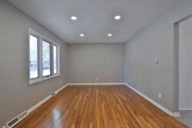 1135 Belden Rd, Columbus, OH 43229 - photo 4