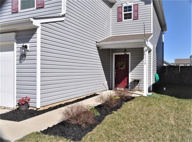 2338 Shadow Bend Dr, Columbus, IN 47201 - photo 3