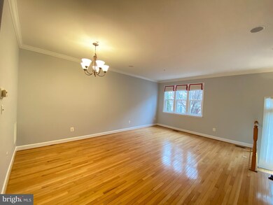 640 Cedar Spring St, Gaithersburg, MD 20877 - photo 5