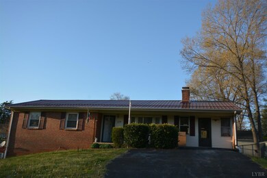 319 Greenwood Dr, Madison Heights, VA 24572 - photo 2