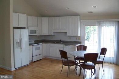 14390 Calvert St unit B, Solomons, MD 20688 - photo 7