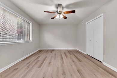 4400 Poplar Ave unit 21, Memphis, TN 38117 - photo 5