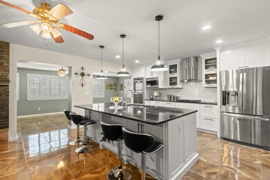 10625 Vista Lomas Dr, El Paso, TX 79935 - photo 2