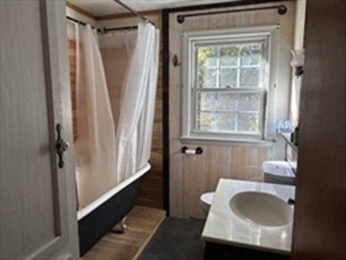 590 Henshaw St, Rochdale, MA 01542 - photo 6