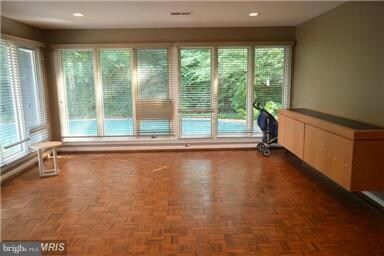 12704 Steeple Chase Way, Potomac, MD 20854 - photo 5