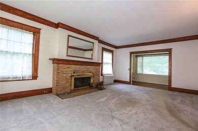 Living room looking toward Den/Library