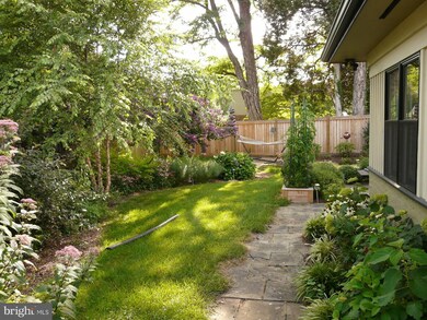 3606 Dupont Ave, Kensington, MD 20895 - photo 2