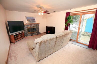 702 Orchard Ct, Algonquin, IL 60102 - photo 7