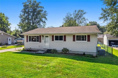 742 W Shore Blvd, Sheffield Lake, OH 44054 - photo 2