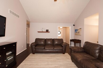 8509 William Cummins Ct, Louisville, KY 40228 - photo 7