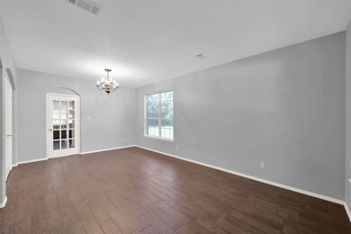 12111 Carol Ln, Pinehurst, TX 77362 - photo 5