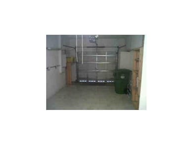 Parking Lot/Garage