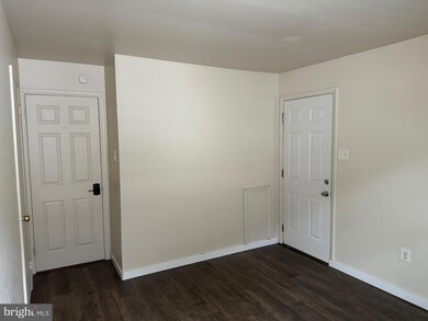 217 W Fifth St unit 3, Lansdale, PA 19446 - photo 3