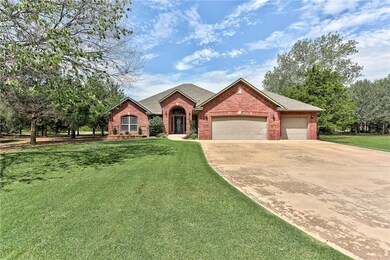 309 E Cedar Dr, Tuttle, OK 73089 - photo 2