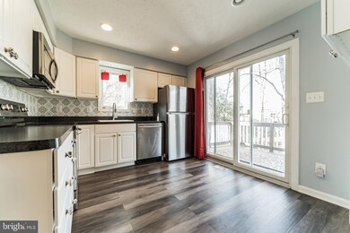 7104 Renwick Ct, Glen Burnie, MD 21061 - photo 5