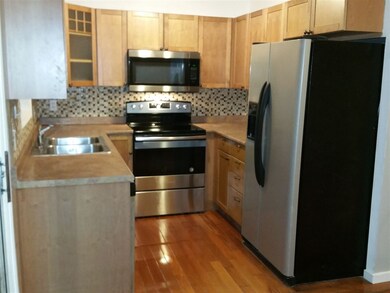 50 Fieldstone Dr, Londonderry, NH 03053 - photo 4