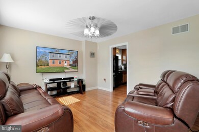 1402 Adams Ave, Front Royal, VA 22630 - photo 3