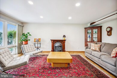 7560 Spring Lake Dr, Bethesda, MD 20817 - photo 5