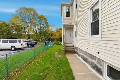 32 Moore Ave, New London, CT 06320 - photo 3