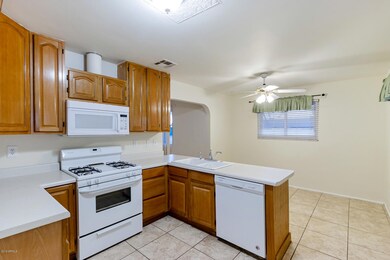 3018 W Lawrence Ln-2165