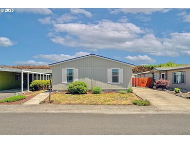 3700 Babcock Ln unit 123, Eugene, OR 97401 - photo 2