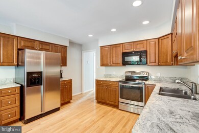 8953 Miller Ln, Vienna, VA 22182 - photo 7