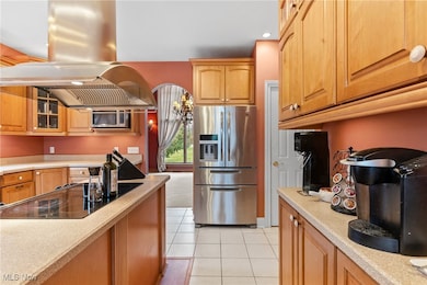 10020 Locust Grove Dr, Chardon, OH 44024 - photo 6