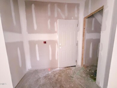 591 Beacon Hill Rd unit 34, Lillington, NC 27546 - photo 5