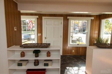 527 NW Congress St, Bend, OR 97701 - photo 5