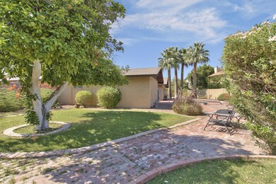 SIDE YARD