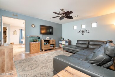 02_Living-Room_01