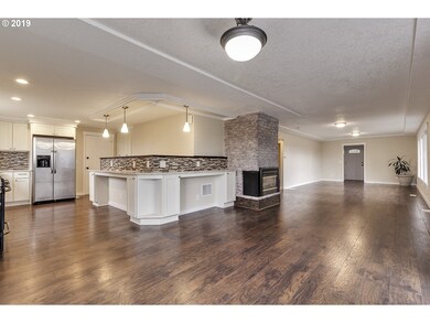 Living Room/Dining Room